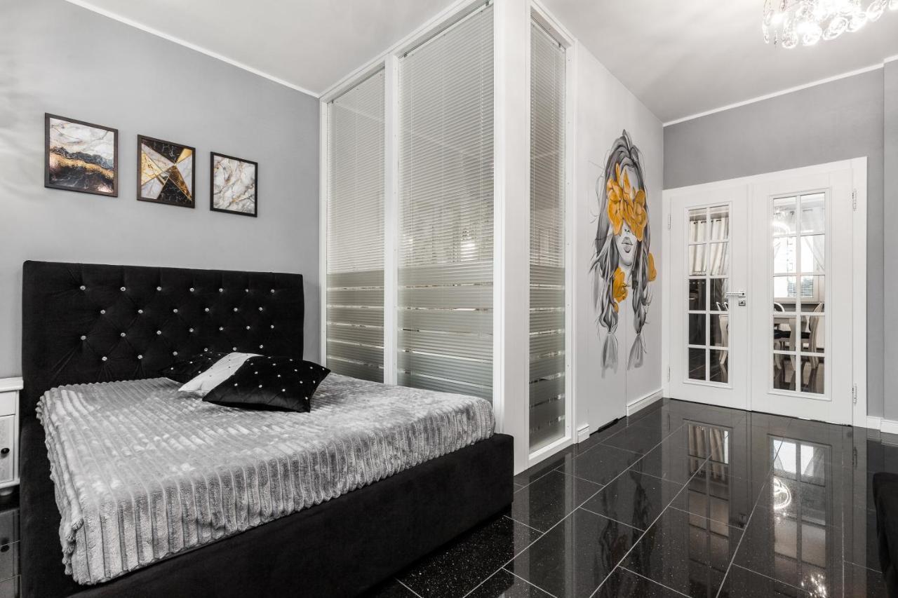 Apartamenty Swietojanskie กดิเนีย ภายนอก รูปภาพ